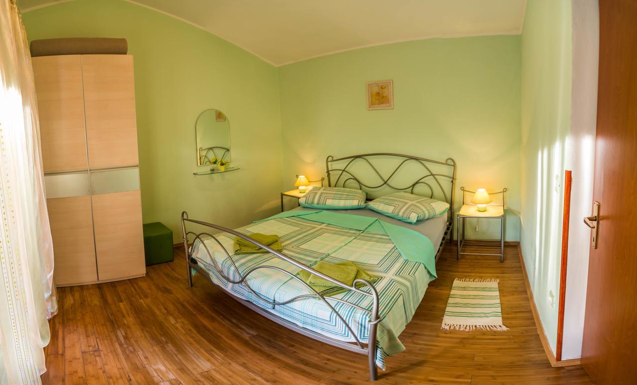 Apartments Angela 1711 Rakalj Ngoại thất bức ảnh